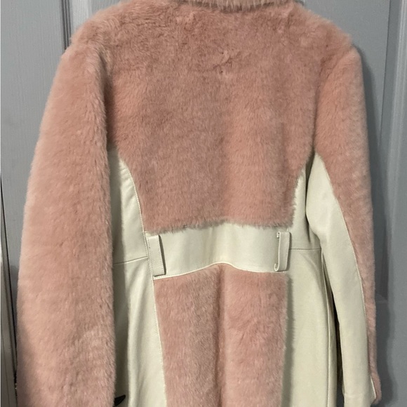 Vintage Ladies Leather Rocawear jacket! Medium - Picture 2 of 5